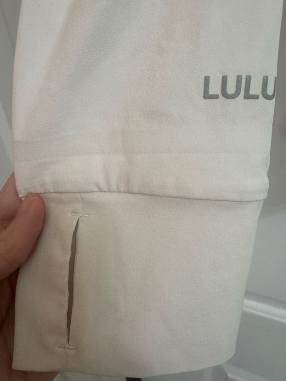 Lululemon Mist Over Windbreaker Jacket | White | Size 6 - Picture 14 of 16
